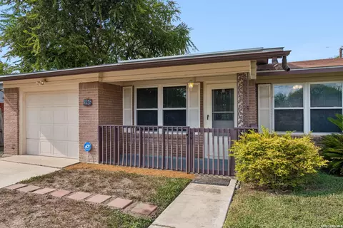 215 Hialeah Ave, San Antonio, TX 78218