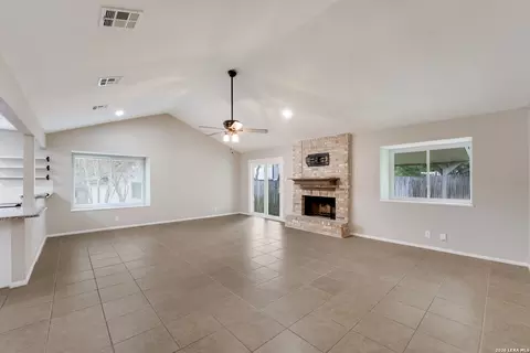 6239 Welles Brook Dr, San Antonio, TX 78240