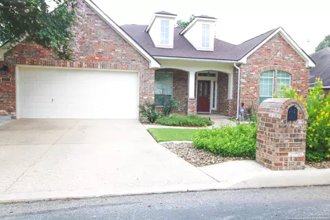 121 Antler Cir, Hollywood Park, TX 78232