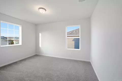 Bedroom - 10726 Upwind Turn, Converse, TX 78109 photo 5 of 5
