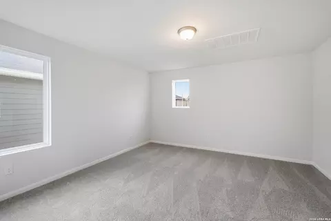 Bedroom - 10726 Upwind Turn, Converse, TX 78109 photo 2 of 5