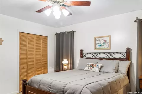 Bedroom - 155 Harbor Cir, Mathis, TX 78368 photo 4 of 6
