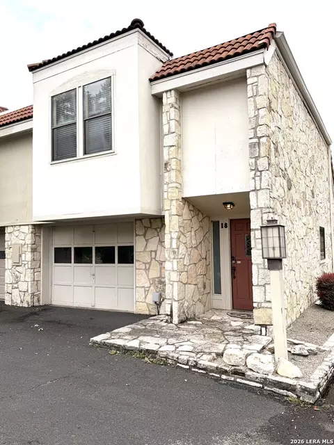 200 Free Rein #18, Horseshoe Bay, TX 78657