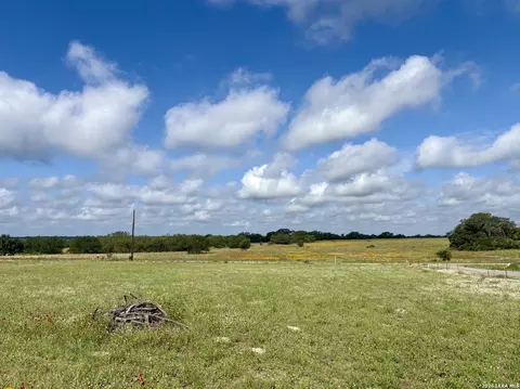 165 Sanctuary Ln, Von Ormy, TX 78073 photo 5