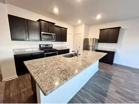 15114 N Harbor Lndg, Von Ormy, TX 78073