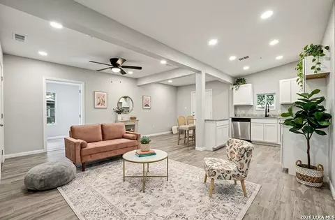 7518 Sleepy Valley Dr, San Antonio, TX 78242
