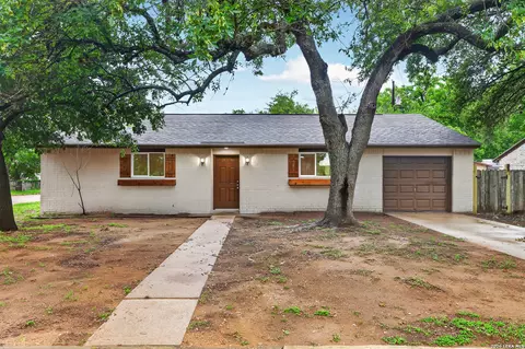 203 Haverlah Rd, Pleasanton, TX 78064