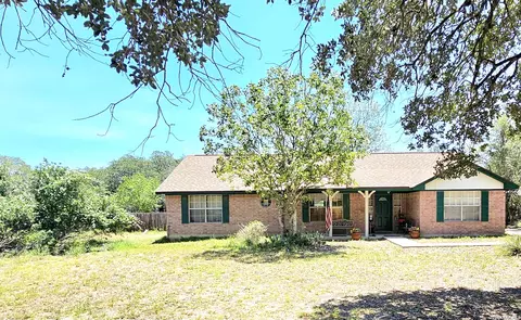 214 Cherry Rdg, Floresville, TX 78114