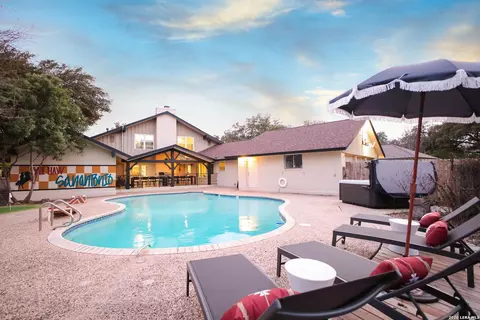 107 Wickford Way, Castle Hills, TX 78213