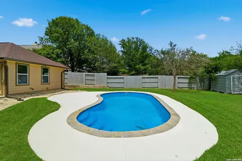 5390 Chestnut Vw, San Antonio, TX 78247