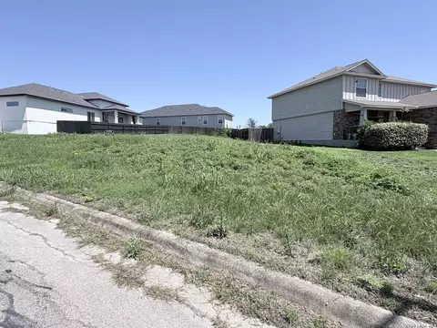 8251 Comanche Pass, Converse, TX 78109 photo 3