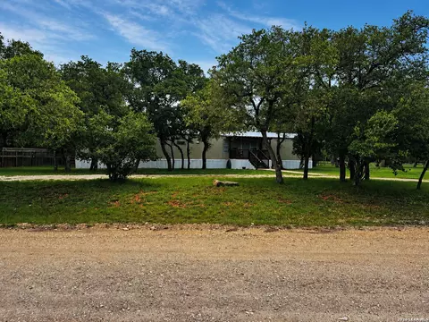 701 Lakeshore Ln, Bandera, TX 78003