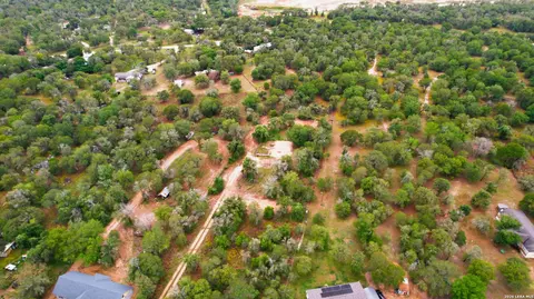 225 Sandy Oaks, Seguin, TX 78155