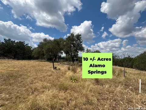 112 Ulmus Rd, Fredericksburg, TX 78624