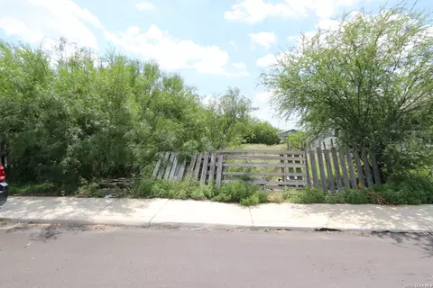 123 Surrels Ave, San Antonio, TX 78228
