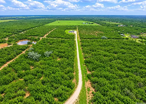 View/Area - 3137 County Road 5710, Devine, TX 78016 photo 1 of 3