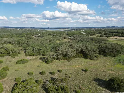 1522 Lake Ridge Blvd, Canyon Lake, TX 78133