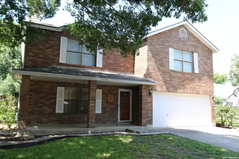 115 Country Ln, Castroville, TX 78009