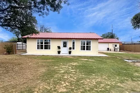 13934 N Interstate 35, Moore, TX 78057