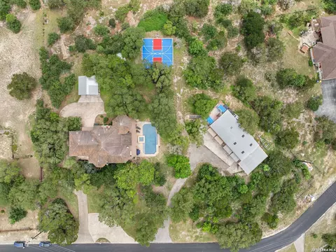 31360 Wild Oak Hl, Fair Oaks Ranch, TX 78015