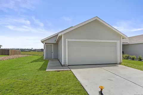 13007 Chinali Spgs, Saint Hedwig, TX 78152