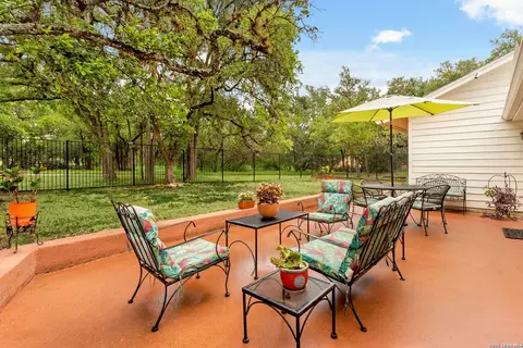 2 Woodcreek Dr, Wimberley, TX 78676