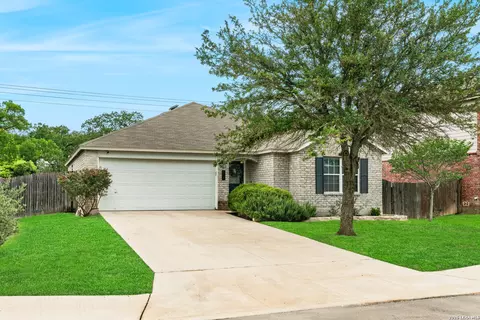 208 Latigo Ln, Boerne, TX 78006