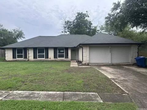 6402 Green Top Dr, San Antonio, TX 78233