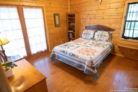 Bedroom - 173 Pvt Rd 3820, Utopia, TX 78884 photo 2 of 2