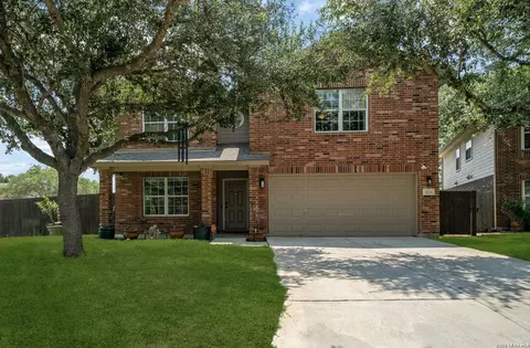 8914 Oakwood Ct, San Antonio, TX 78240