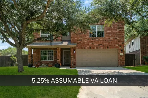 8914 Oakwood Ct, San Antonio, TX 78240