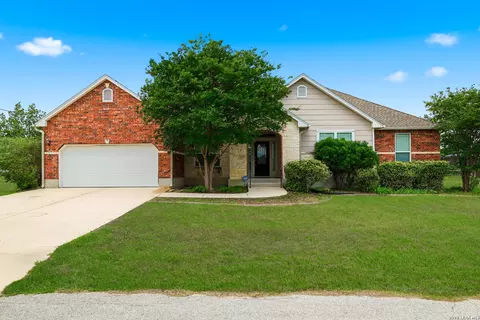 232 Edgewood Cir, Bandera, TX 78003
