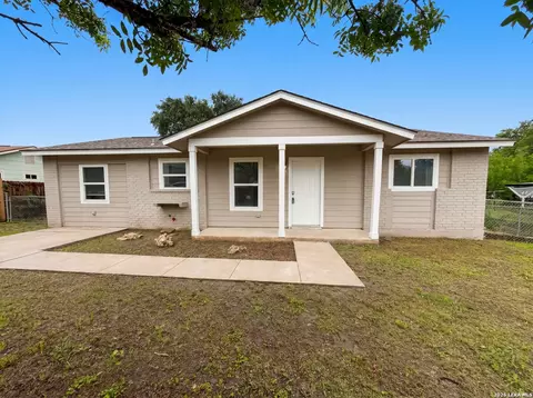 3702 Autumn Ln, San Antonio, TX 78219