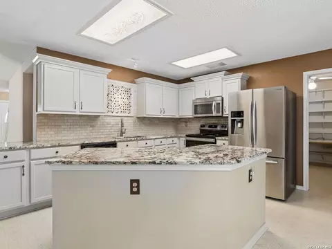 2138 Encanto Rdg, San Antonio, TX 78230