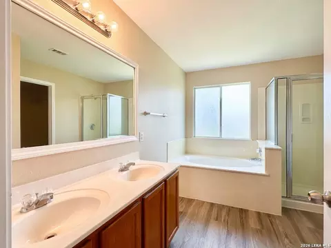 Bath - 105 Willow Path, Cibolo, TX 78108 photo 2 of 3