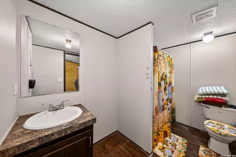 Bath - 4434 Tiera, Von Ormy, TX 78073 photo 1 of 3