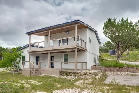 1200 Linda Dr, Canyon Lake, TX 78133