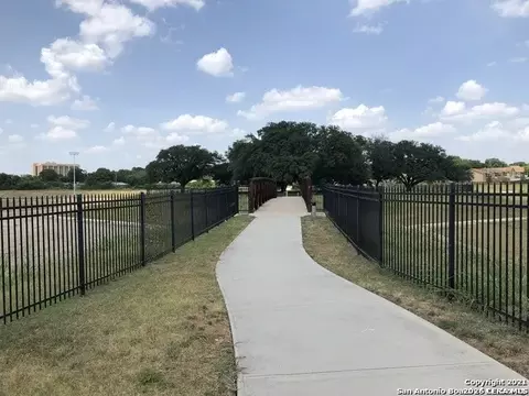 923 Vance Jackson #1005, San Antonio, TX 78201