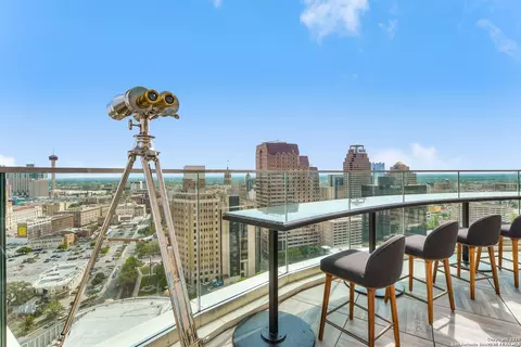 123 Lexington #1703, San Antonio, TX 78205