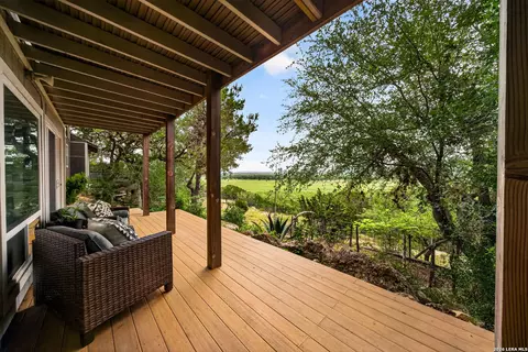 776 Grandview Cir, Bandera, TX 78003