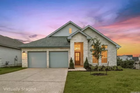 1801 N Chateau, Kerrville, TX 78028