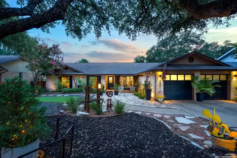 2522 Crow Vly, San Antonio, TX 78232