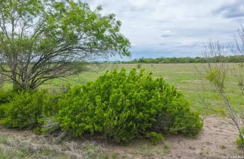 000 County Road 332, Beeville, TX 78102 photo 3