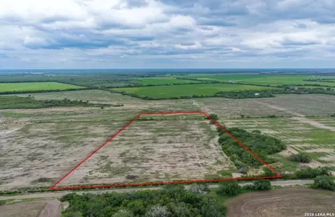 000 County Road 332, Beeville, TX 78102