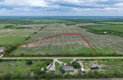000 County Road 323, Beeville, TX 78102