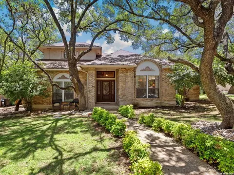 13102 N Hunters Cir, San Antonio, TX 78230