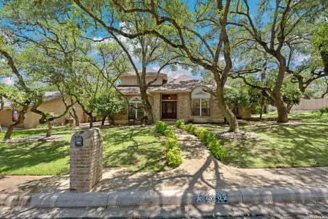 13102 N Hunters Cir, San Antonio, TX 78230