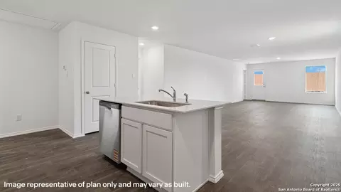 4234 Common Sage, Von Ormy, TX 78073 photo 9