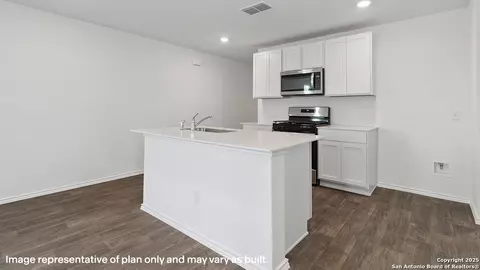 4234 Common Sage, Von Ormy, TX 78073 photo 5