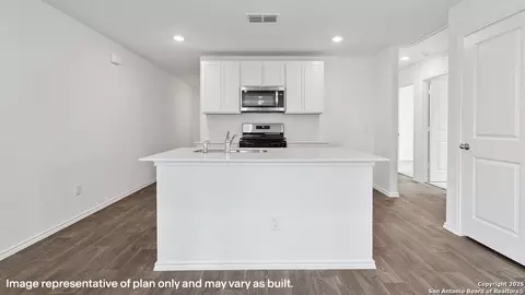 4234 Common Sage, Von Ormy, TX 78073 photo 4